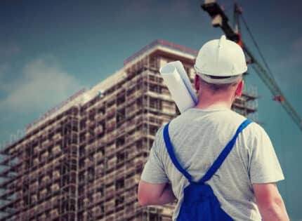 Comment le constructeur de maisons individuelles accompagne votre projet