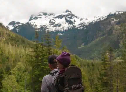 Les erreurs à éviter lors de l’achat d’un porte-bébé pour une randonnée en montagne
