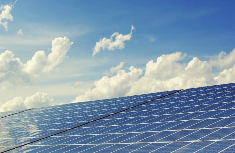 Les avantages de l’installation de panneaux photovoltaïques pour une production d’énergie durable