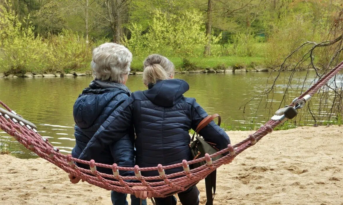 Comment se rapprocher d’une personne âgée ?