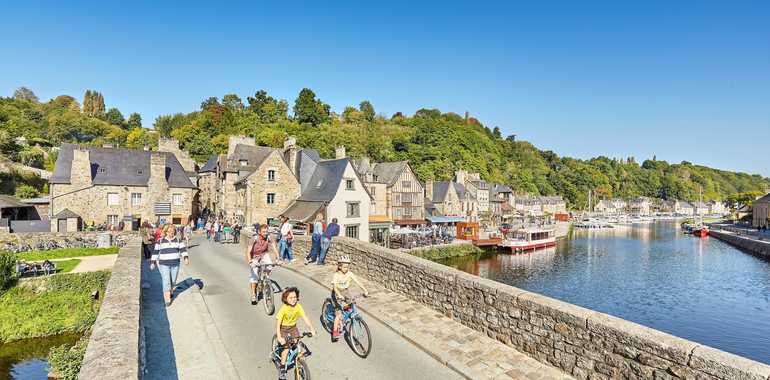 Choisir sa destination de vacances en Bretagne : le choix de Dinard