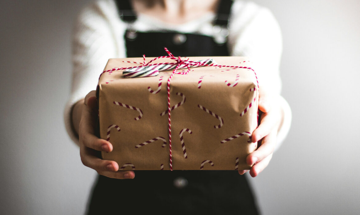 Comment personnaliser une carte cadeau en ligne ?