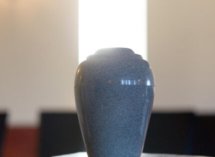 Cendres en pleine nature, un dernier hommage à votre proche