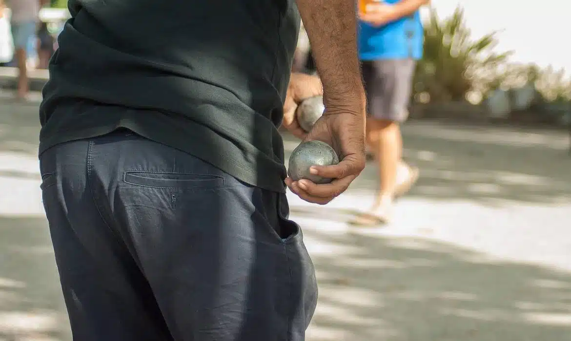 Qui a inventé la pétanque ?